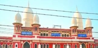 कट्टा लगाकर लूट को दिया अंजाम कानपुर का मामला