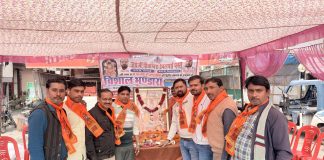 कानपुर के विजय नगर मे जय मां पीतांबरा डेवलपर्स प्लस ने किया विशाल भंडारे का आयोजन