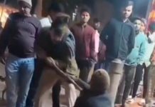 मिर्जापुर में दिव्यांग भिक्षुक को दरोगा ने डंडों से पीटा, मारपीट का वीडियो वायरल।